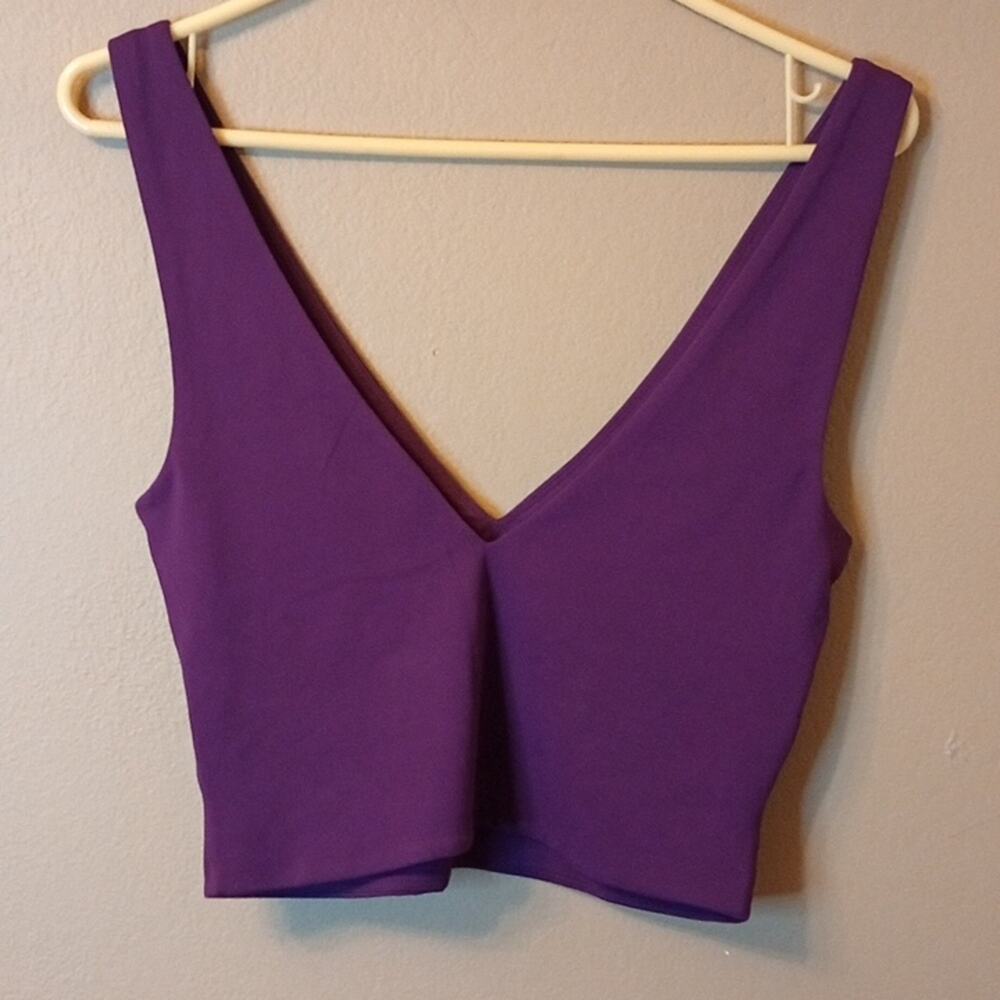 Babaton V neck Activewear Athletic Bra crop tank size M - Picture 5 of 5